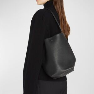 Like NEW! The Row N/S leather tote medium in black